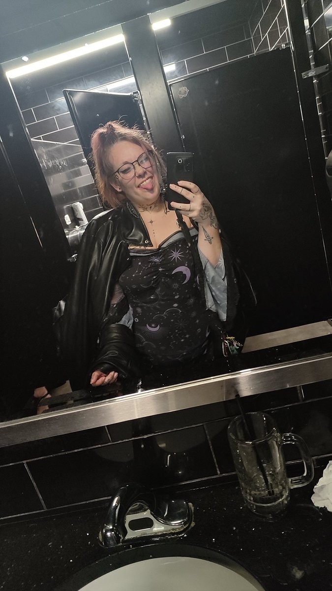 Kitten420B's tweet photo. If you could go out with me how much would you spoil me 
• Brat • Bdsm • Babe • Venmo • https://t.co/PKvSv3FUMP