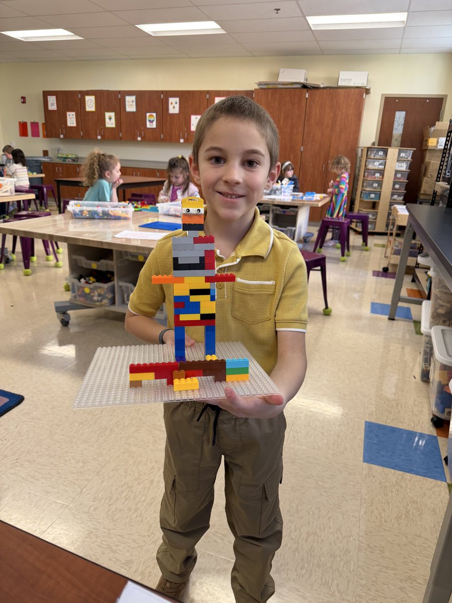 lkwd_elemSTEM's tweet photo. Free time in STEM= Creativity 💜💛 https://t.co/kVDAssl6b4