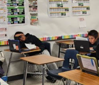 JohnStem_EISD's tweet image. Learning new words! 📖✏️ Instructor Medina’s 6th grade Discovery Language students are growing their Spanish vocabulary every day 🌟💬 #LearnSpanish #VocabularyFun #LanguageLearning