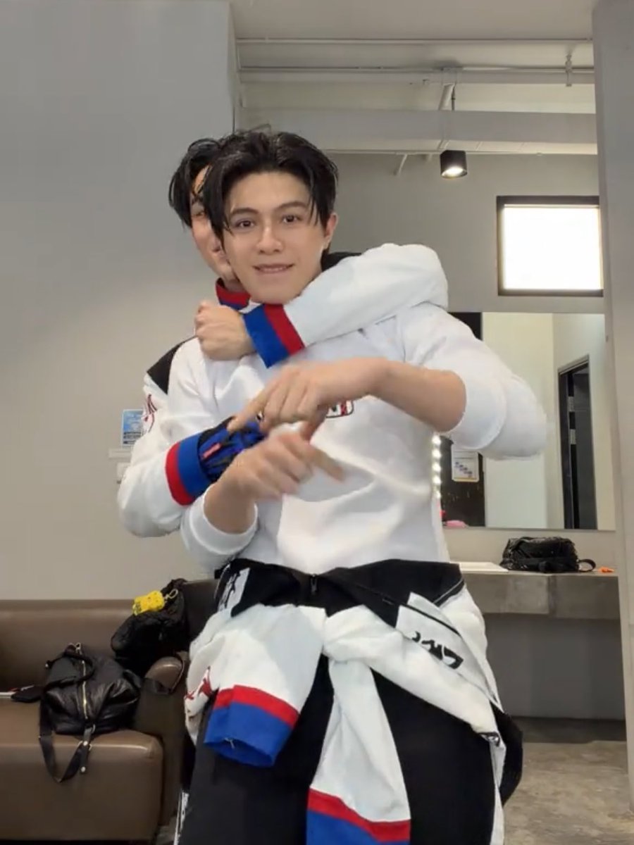 #williamest

Big guy กับลูก                               Big guy กับ พ่อของลูก