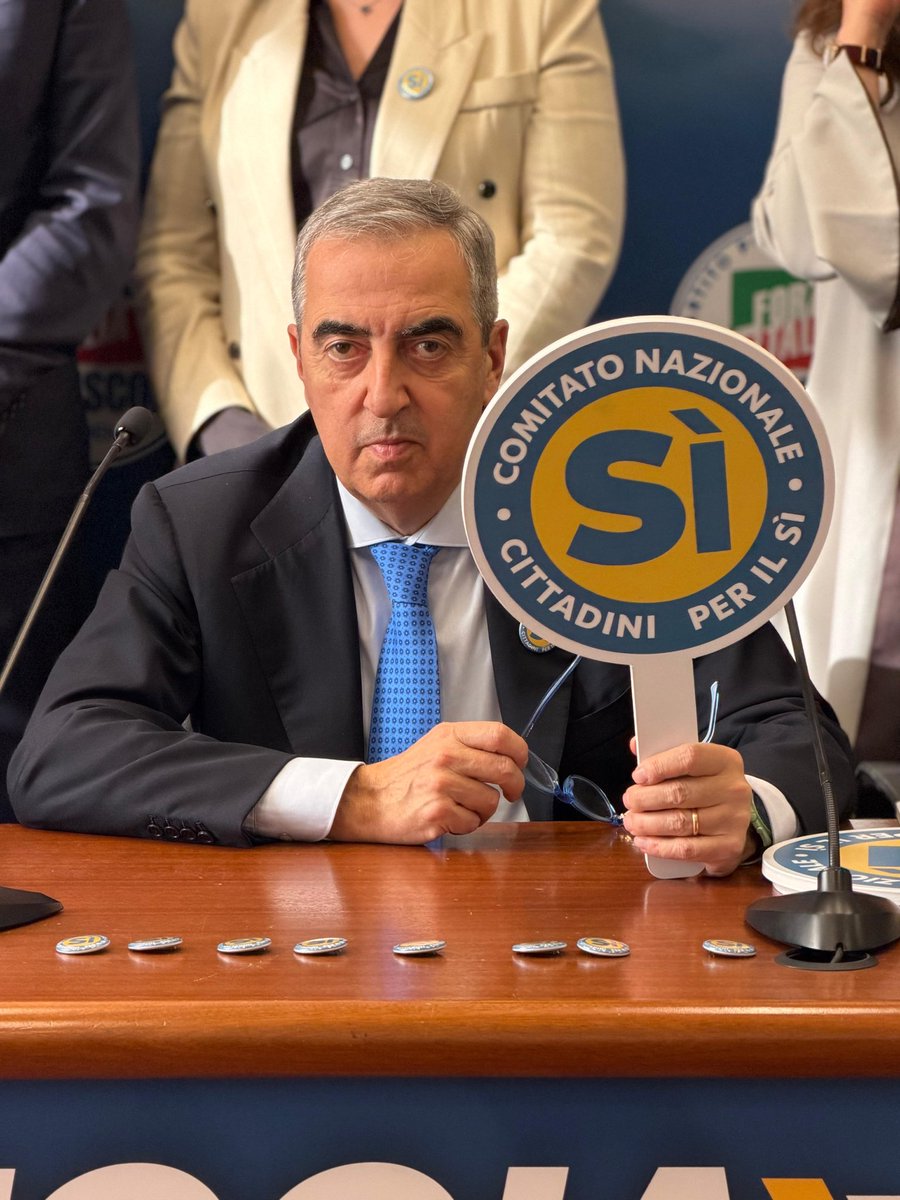 Maurizio Gasparri tweet media