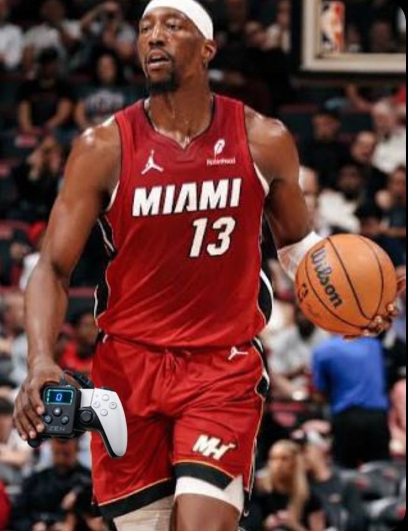 Aye <a href="/Bam1of1/">13am Adebayo</a>  You aint Slick My Boy 🤣 <a href="/MiamiHEAT/">Miami HEAT</a>  #LetsGoHeat #Bam83