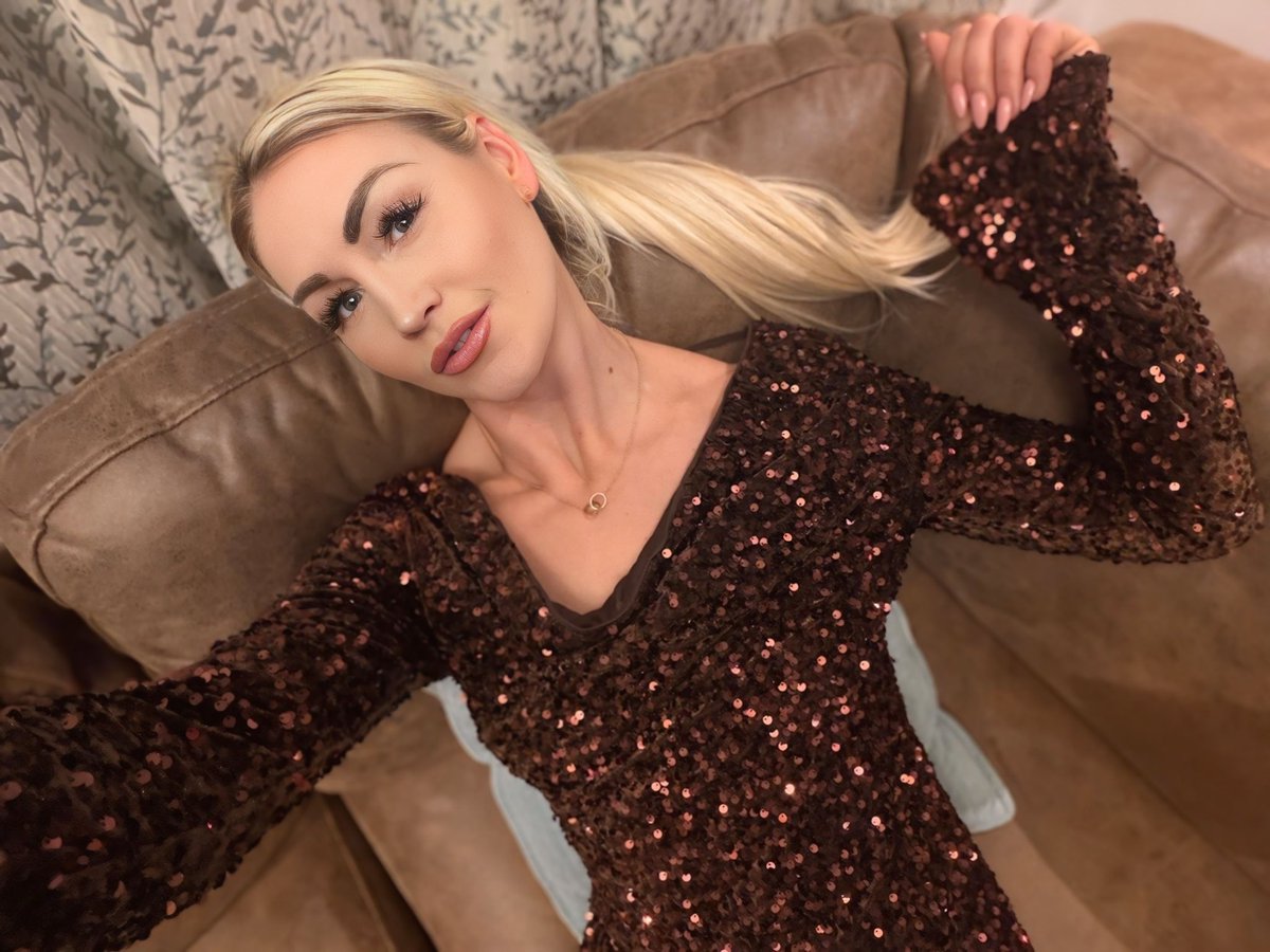 ❤️𝕄𝕀𝕊𝕊 𝕄𝔼𝕃𝕆𝔻𝕐 𝕄𝔸𝕐 ❤️ tweet media