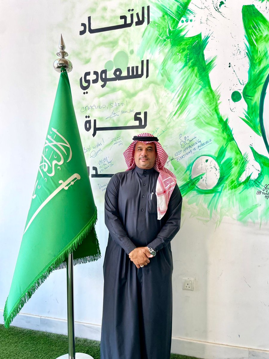 Alusam's tweet photo. وطني.. وما كلُّ الأماكنِ كعبةٌ
تُؤتَى، ولا كلُّ النداءِ أذانُ
🇸🇦يوم العلم السعودي 2026🇸🇦 https://t.co/6LNuTR8rlh
