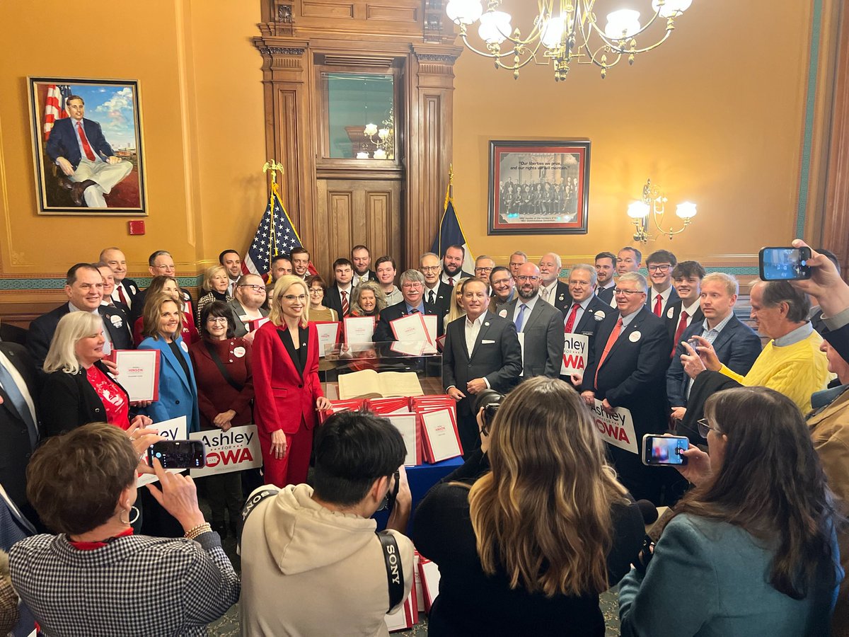 Ashley Hinson tweet media