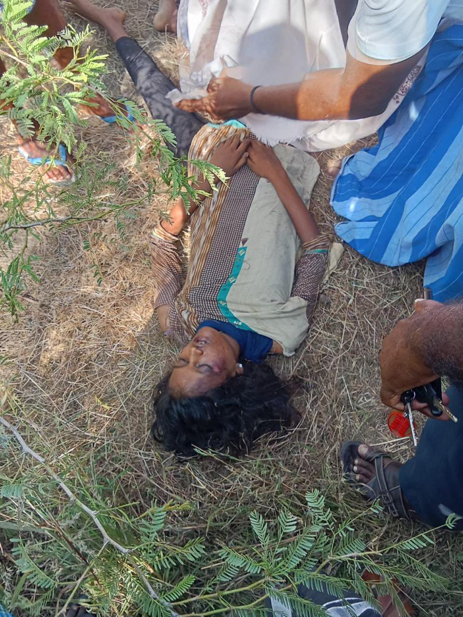 MaridhasAnswers's tweet photo. இன்னொரு மாணவி தூத்துகுடி அருகே கொலை செய்யப்பட்டுள்ளார். இப்போ செய்தி நிறுவனம் வாயை திறக்குமா? 
 காணவில்லை என குடும்பத்தினர் புகார் அளித்தும் எந்த தேடுதல் பணியும் செய்யாது திருச்சி திமுக மாநாட்டிற்கு மொத்த காவலர்களையும் அனுப்பிவிட்டு மெத்தனமாக இருந்தது தான் உரிய நேரத்தில் இந்த மாணவி கண்டு பிடிக்க முடியாமல் போனதற்கு காரணம் 
சட்ட ஒழுங்கு சந்தி சிரிக்கிரது முதல்வர் ஸ்டாலினுக்கு விளம்பரத்திற்கு ஒன்றும் குறைவில்லை. நாளை மீடியா தொடர் பெண் பாதுகாப்பின்மையை பேசவில்லை என்றால்,  நாளை இருக்கு உங்கள் எல்லாருக்கும்.