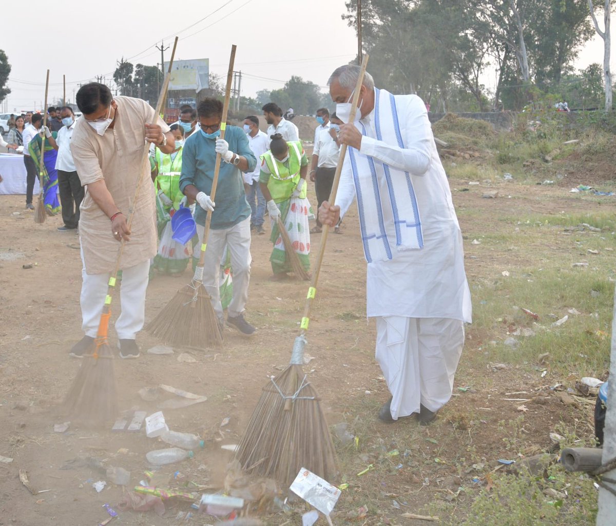 Collector & DM Navsari tweet media