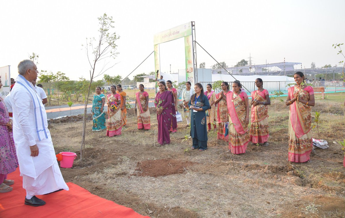 Collector & DM Navsari tweet media