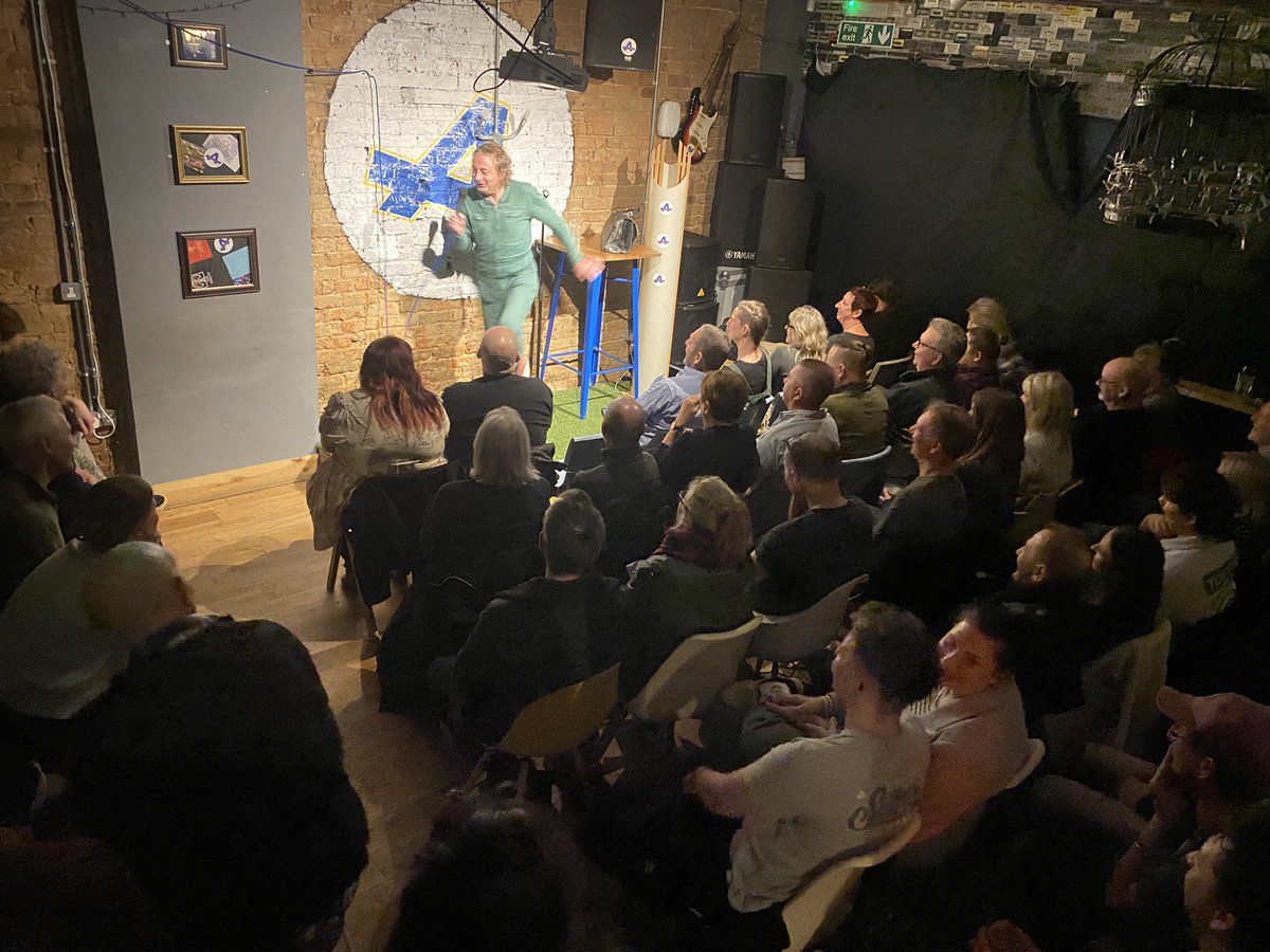 rocktheatic tweet media