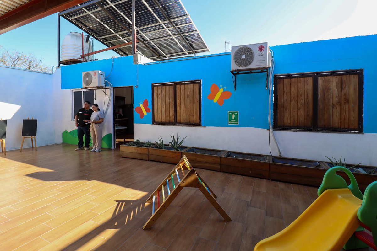 PrisFrancoB's tweet photo. En Ameca visitamos la Estancia Infantil “Corazoncitos Mágicos”, un espacio donde 60 niñas y niños reciben cuidado, atención e inclusión para crecer en un entorno seguro y digno. https://t.co/cReFt6TQO7