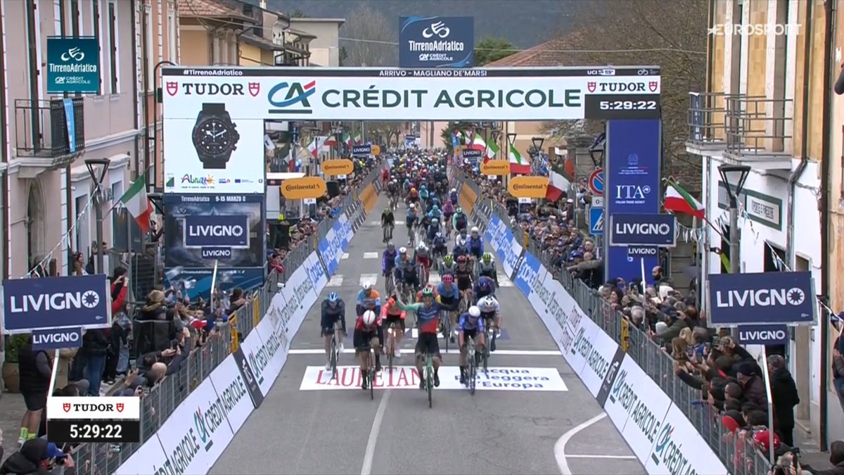 Le Gruppetto tweet media