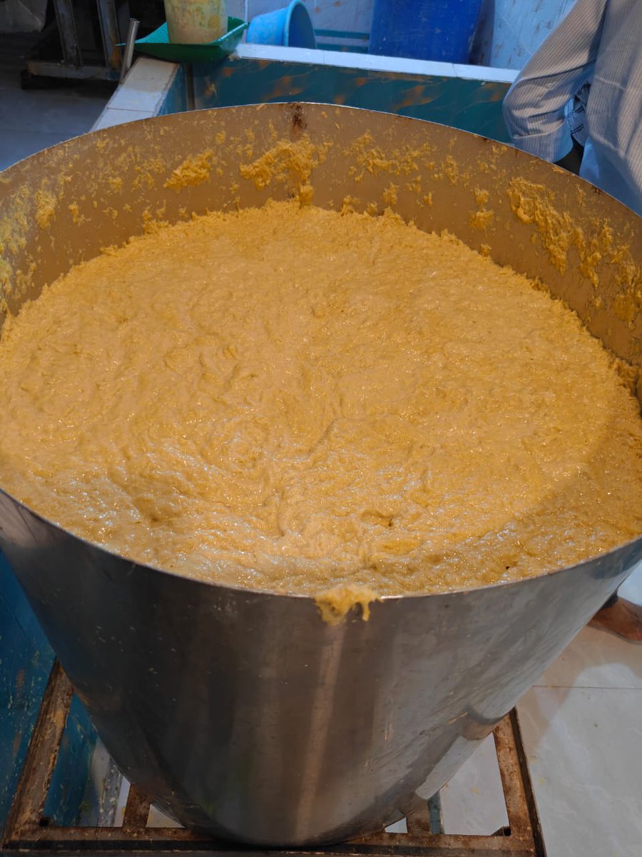 NewsMeter_In's tweet image. #Hyderabad:

Adulterated #Gingerpaste Racket busted in #Mailardevpally

Two persons were apprehended for manufacturing and selling adulterated ginger paste using harmful #chemicals in #SubhanColony, #AliNagar.

Cases: Cr. No. 227 &amp;amp; 228/2026 (U/s 318(4), 274 BNS).

Accused: Owners