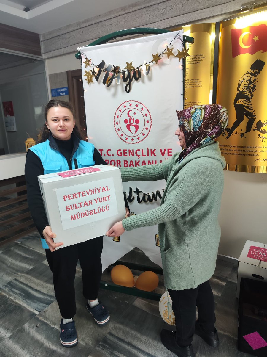KayseriKYGM's tweet photo. 📍Pertevniyal Sultan Yurdu 
“Bir Tutam İyilik" projesi kapsamında hazırlanan ramazan kolilerini ihtiyaç sahiplerine ulaştırmanın mutluluğunu yaşıyoruz. https://t.co/ml5BeXRftg