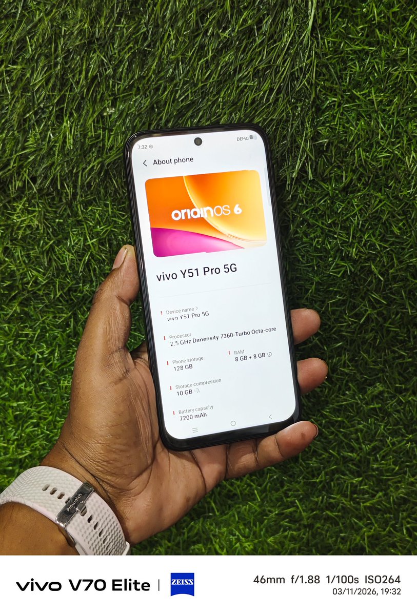 LoserAnant's tweet image. vivo Y51 Pro 5G 📱 is here 🤩
• 7200mAh High-Density Battery 🔋
• MediaTek Dimensity 7360-Turbo Processor
• 50MP Camera 📸
• IP68 + IP69 Dust &amp;amp; Water Resistance 💧
• Origin OS6

What are your thoughts on the vivo Y51 Pro 5G? 👀

#vivoY51Pro #vivo