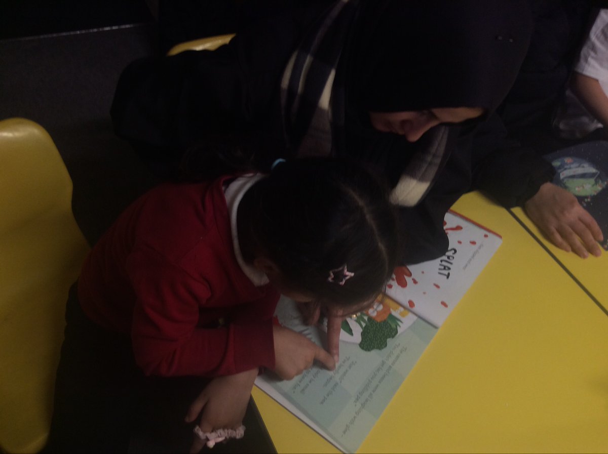 OTCAcademy's tweet photo. Year 1 parents were invited to a reading session this week. The children showed off their phonics skills and had the opportunity to share their favourite book from their classroom selection @FocusTrust1 https://t.co/ZeHfnNqlYM