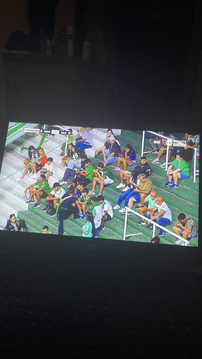 LANUS DIOS DEL SUR tweet media