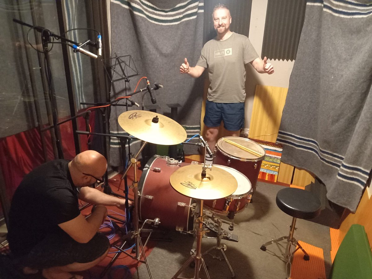 jonathangshaw's tweet photo. Recording drums this weekend for @the_flat_shandys https://t.co/3esOvv3KxY