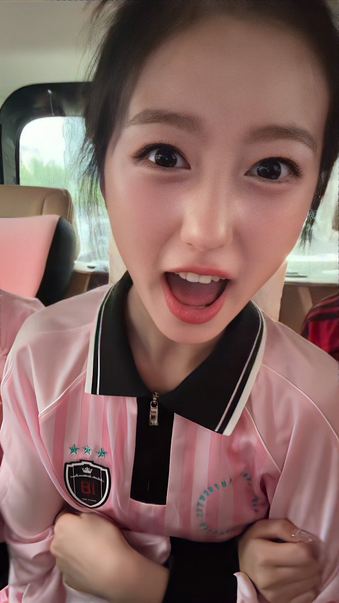 YY7586's tweet photo. #意淫 #射屏 #配文 #榨精 #反差婊 #图配文 
裴佳欣就是最榨精的小女星吧 https://t.co/cMQwk86Tam