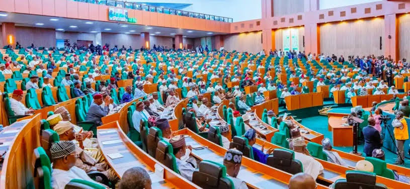 lagostelevision's tweet image. Reps move to criminalise dual party membership, propose N10m fine 

#Reps
#dualparty
#voiceoflagos 

lagostelevision.com/2026/03/11/rep…