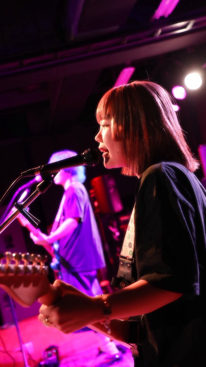 中学の同級生、結婚してて驚いた！！
私はいまだに未練タラタラの曲を大量生産してるっていうのに！！

（またくる6月が）
