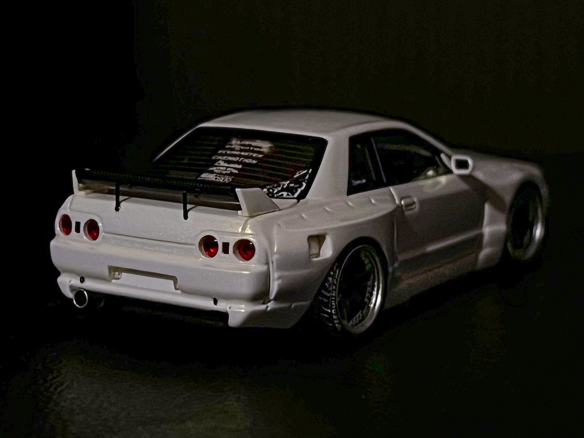 StreetScale_64's tweet photo. New arrival🔥

404ERROR 1/64
Nissan Skyline GT-R R32
Rocket Bunny Pearl White 🤍

Limited 199 pcs
No.096 / 199

初投稿です！よろしく✨️

#R32  
#GTR  
#Skyline  
#RocketBunny  
#diecast  
#164scale  
#JDM  
#ミニカー好きな人と繋がりたい https://t.co/C2ohMTWknL