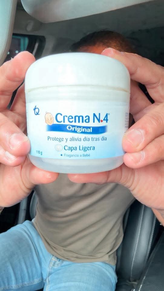 se98133188's tweet photo. @linamariagarri1 @aida_quilcue @IvanCepedaCast Cremita criaturita cremita 😂 https://t.co/UXTzmFNU9e