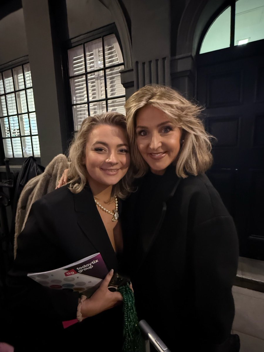 millylovesMM tweet media