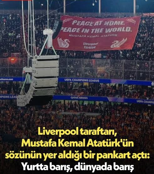 ARSLANOGLUTRB's tweet photo. Dün gece Liverpool tribünlerinde Atatürk’ün “Yurtta barış, dünyada barış” sözü pankart oldu, dünya alkışladı. Türkiye’de ise TRT görmemeyi tercih etti.Dünya o sözü tribünlere taşırken bazı ekranlarımız ona yer bulamadı. 
 #Çarşamba #GSVLIV https://t.co/07B6o0s80i