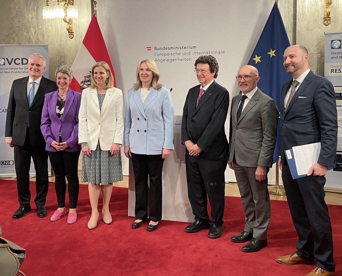 Robert Floyd tweet media