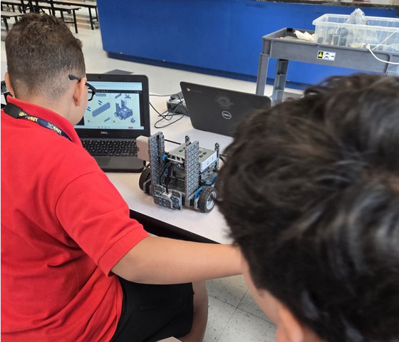 Congratulations to #SouthTechPrep students in the robotics competition. Mrs. Burrell's #STEM students did an impressive series of challenges, and two Houses advanced to the final round: House of Isibindi (1st place) and House of Altruismo (2nd place). 🤖 #southtechprime