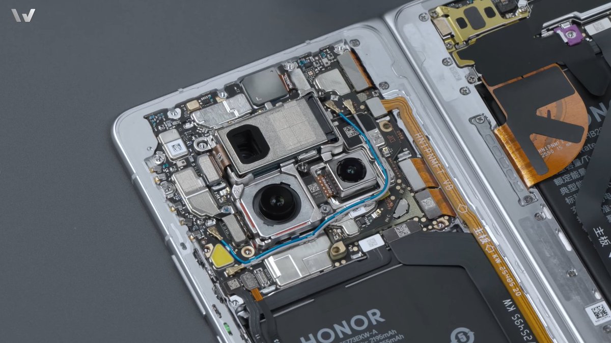 Honor Magic V6 teardown Internal Structure #Honor #HonorMagicV6 1/12🧵