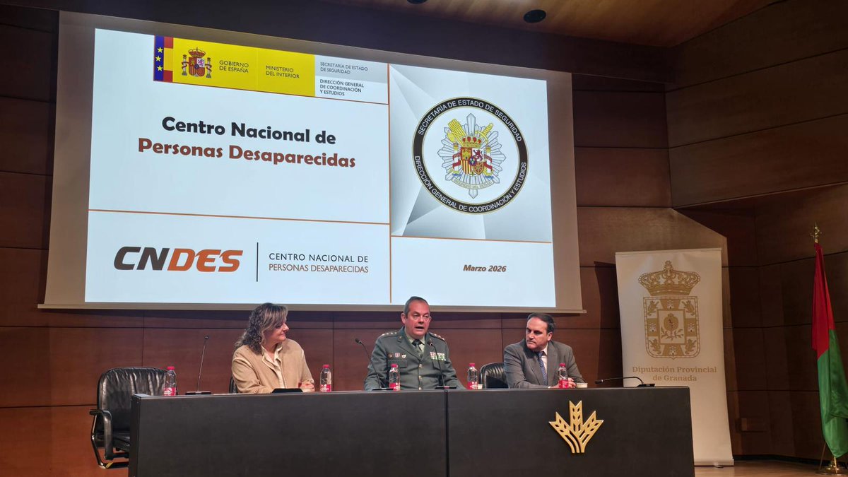cndes_oficial's tweet photo. 🗓️En este mes de homenaje a las #personasdesaparecidas👥#CNDES concienciando del fenómeno de las desapariciones siendo #9M el día más importante para nosotros.
@cndes_oficial en las Jornadas de desaparecidos organizadas con @guardiacivil #Granada #SeminarioDesaparecidosGC https://t.co/p2uhOEytMZ