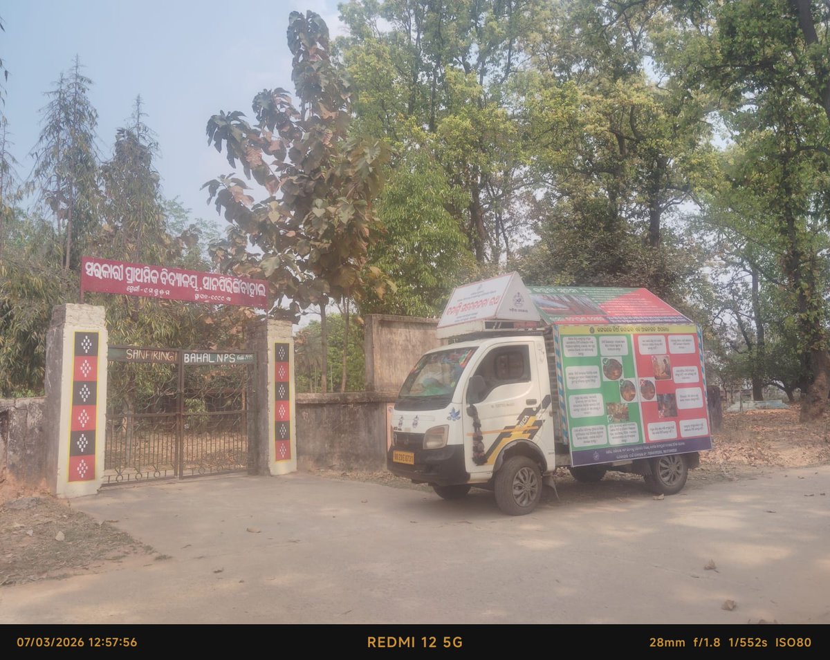DFO_Bamra's tweet photo. “#Banagni_Sachetanata_Rath” spreading #awareness on forest #fire 🔥prevention across #GPs, #Schools &amp; #Anganwadi_Kendras under #Bamra WL Division, encouraging community participation to safeguard #forests🌳 &amp; #wildlife🐘🦌.
@PCCFWL_Odisha @pccfodisha @SambalpurRccf @ForestDeptt https://t.co/OC9NBU4CkB
