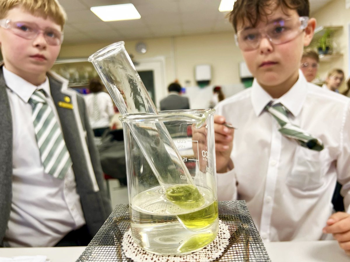 DurlstonMiddle's tweet photo. With British Science Week in full swing we have been looking at how Durlston pupils explore science, technology, engineering and maths through hands-on experiments and practical challenges across classrooms and labs.
#durlstonscience #durlstonmaths #durlstondifference https://t.co/YhKv4nYOaF