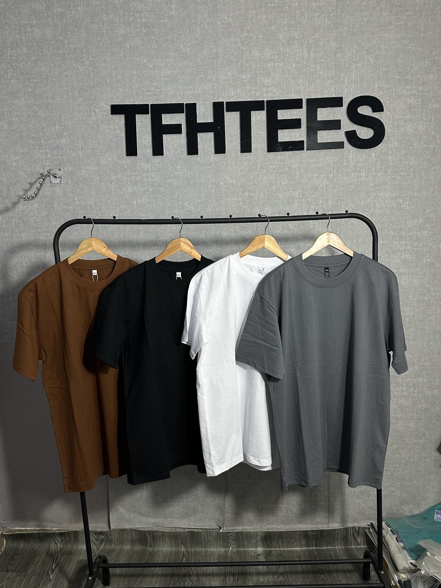 Tfh_tees's tweet photo. Introducing our premium collection of thick plain tees and plain long sleeve.
ποΈ Shop now and elevate your wardrobe effortlesslyπ€
Prices:
β’ Thick Plain Tees-9500
β’ Long Sleeve Plain Tee-10500/11000
π Osogbo (Nationwide Delivery Available)
#tfhtees https://t.co/VPI11b4077