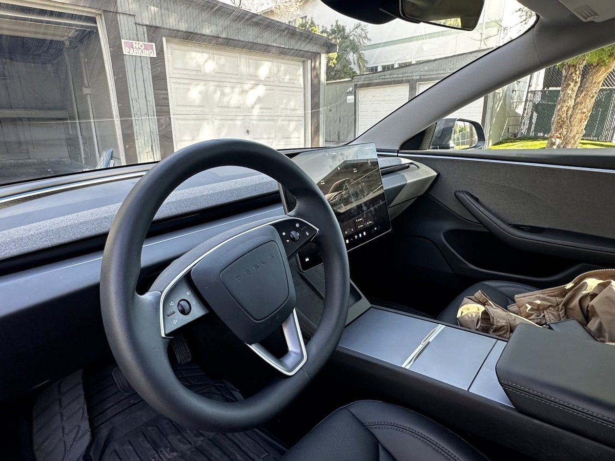 pdlaurel's tweet photo. Tesla car #teslabgc https://t.co/PiFVcPyA5G