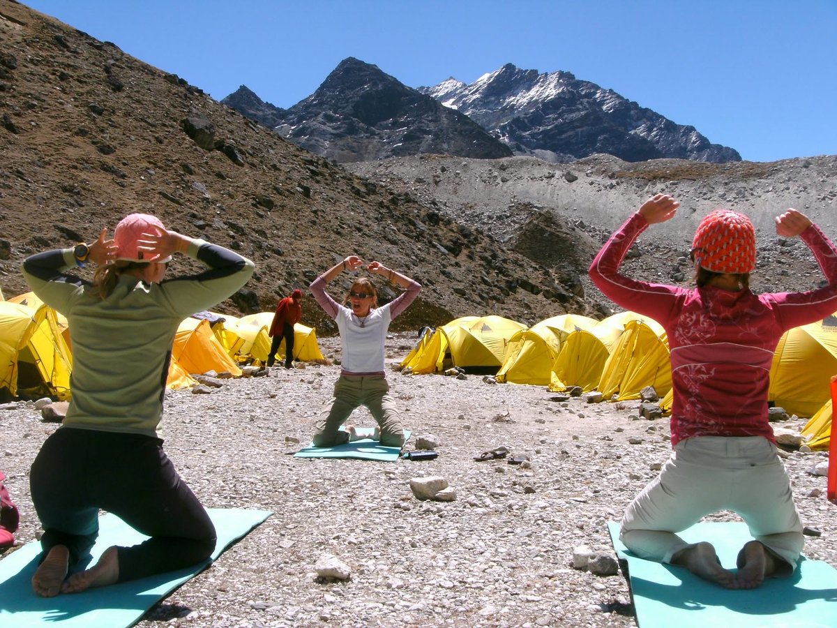 nepaltourismb's tweet image. Moments in the mountains: Being in the mountains is more than adventure; it is a journey of self-discovery and a test of human limits. Sharing these timeless memories from the archives. 🏔️✨

#WellnessWednesday #LifetimeExperiences #NepalNOW 

📸: Billie Bierling