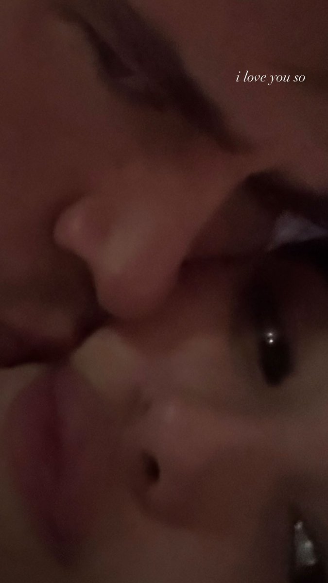 Madison Beer France tweet media