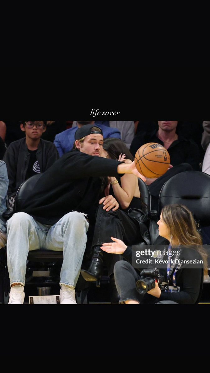 Madison Beer France tweet media