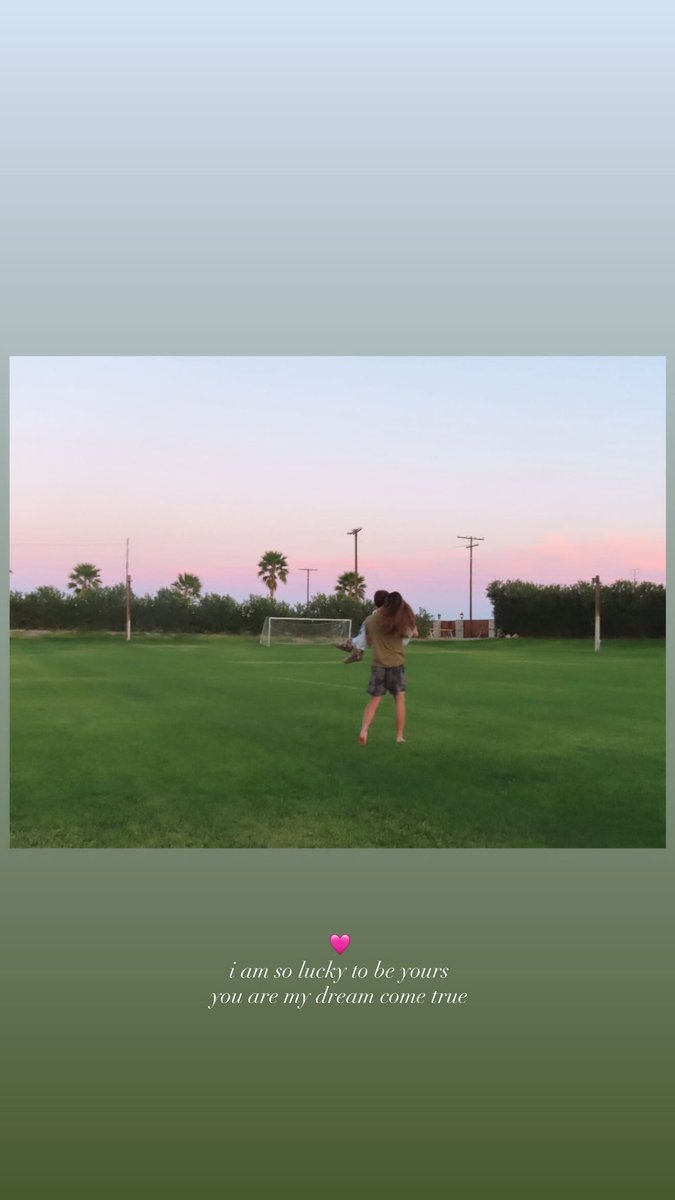 Madison Beer France tweet media