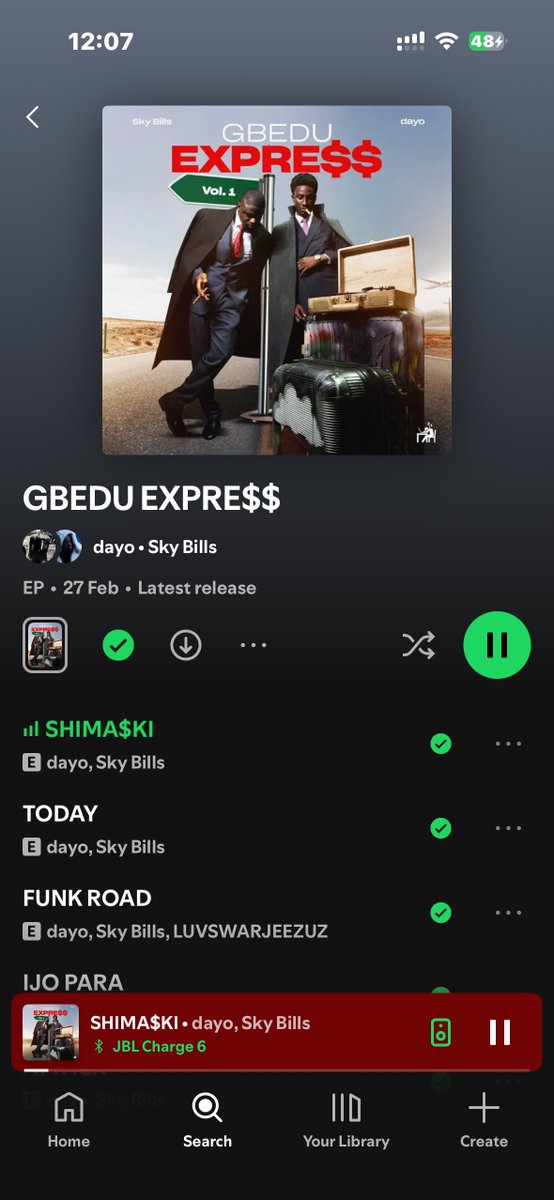 flygodT's tweet photo. What I like the most about this project is that they didn’t try to form “by the book” from song one to five, straight gbedu. No inspirational intro or too much talk

Just a 5 song club banger project. https://t.co/GSerKypVpb