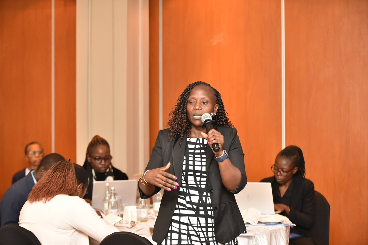 martha kombe◢◤ tweet media