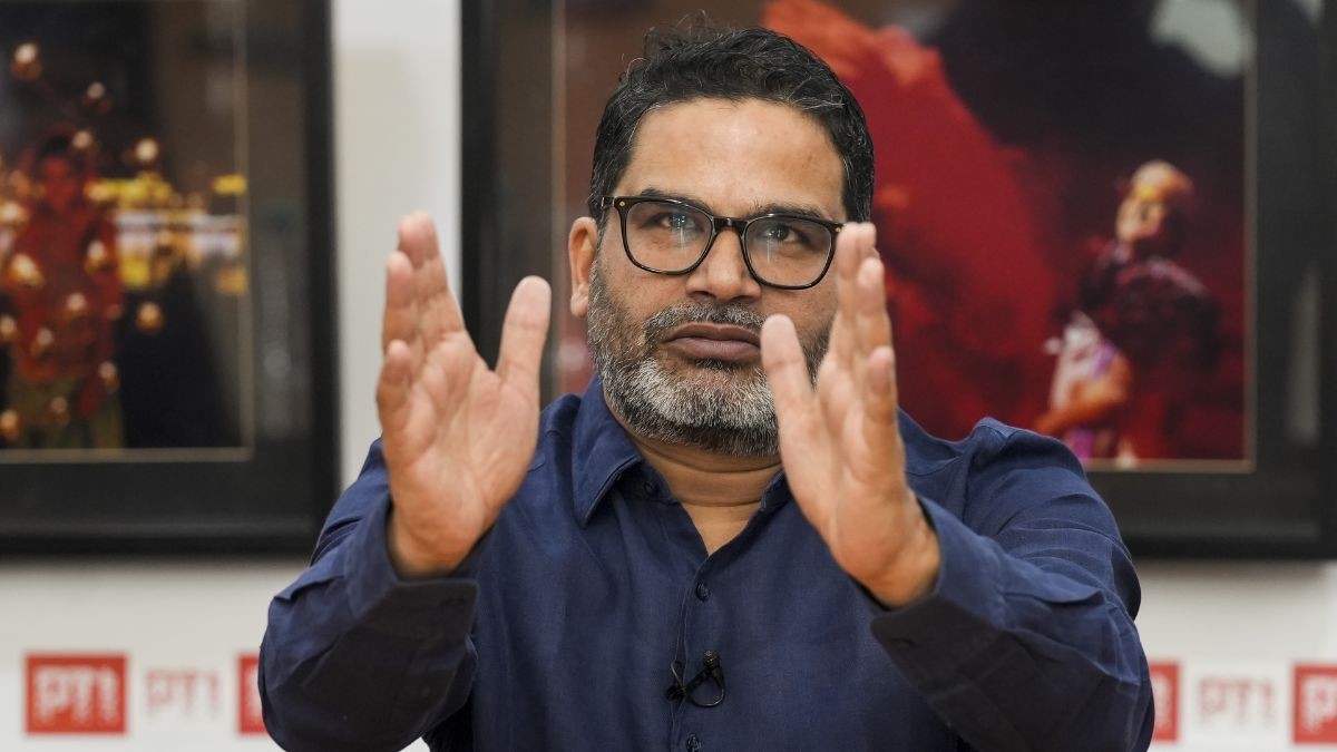 VikrantSingh563's tweet photo. बिहार की राजनीति के नटवरलाल फर्जी किशोर को याद दिलाना जरूरी है कि कभी इसने ही खुद कहा था — अगर JDU को 25 से ज्यादा सीटें आ गईं तो मैं राजनीति छोड़ दूंगा।

परंतु अभी यह यहीं पर ही हैं..😄

लगता है ये लाज-शर्म सब घोलकर पी गया हैं,

परंतु मैं समय समय पर इसे याद दिलाता रहूंगा।
#Bihar https://t.co/pZXi7RWFrB