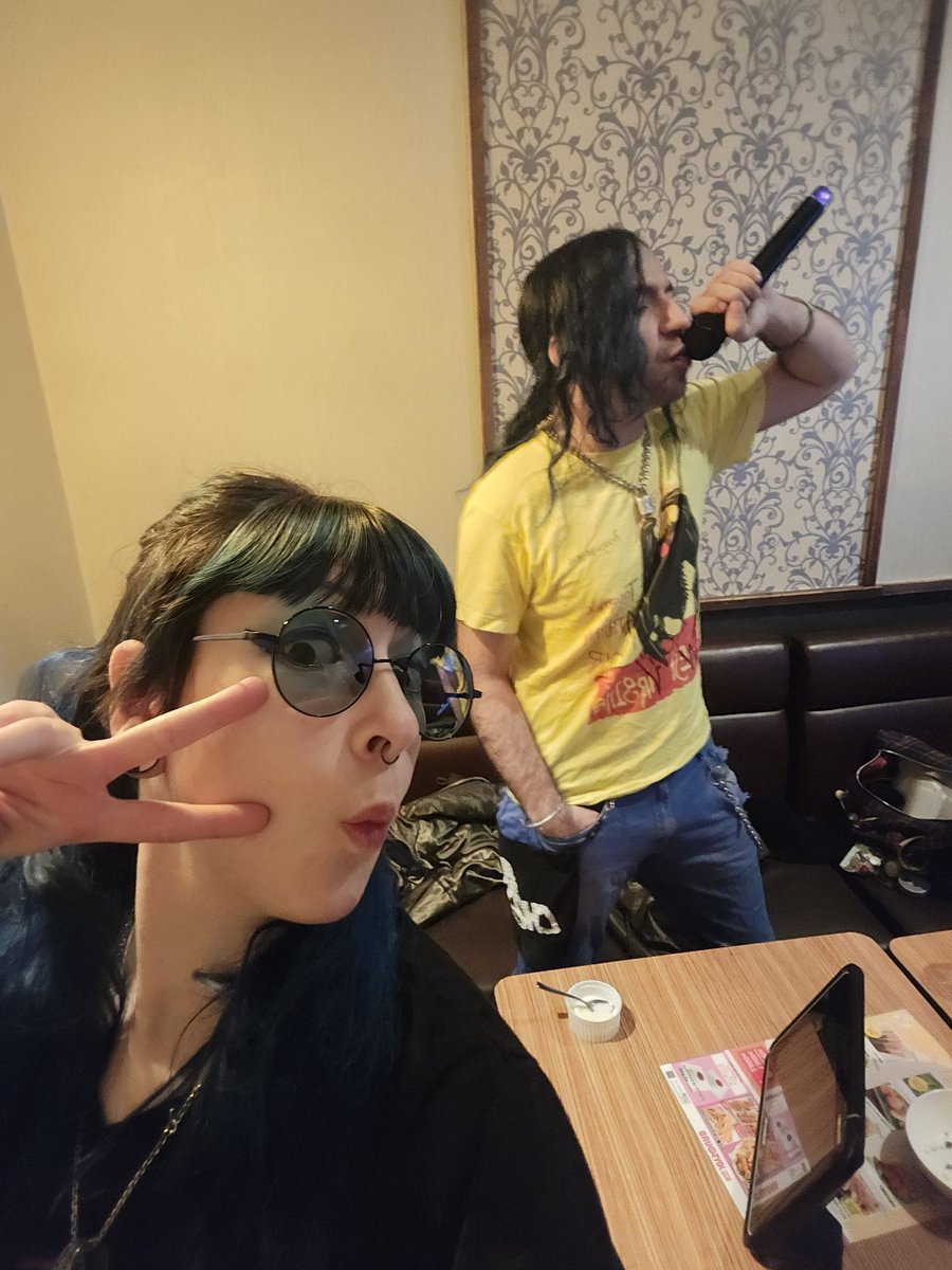 yankicoral's tweet photo. カオスとカラオケで練習なう！ https://t.co/HI9HfEnLRK