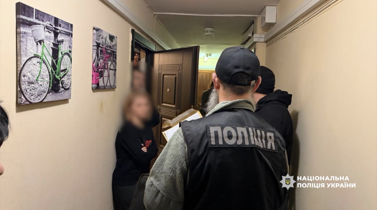 Закупівля дров для ЗСУ за завищеними цінами: одеські поліцейські викрили корупційну схему в Південному квартирно-експлуатаційному управлінні 

Деталі: bit.ly/3N7WKEt