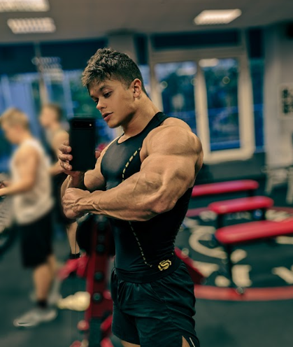 pro bodybuilder Andrew tweet media