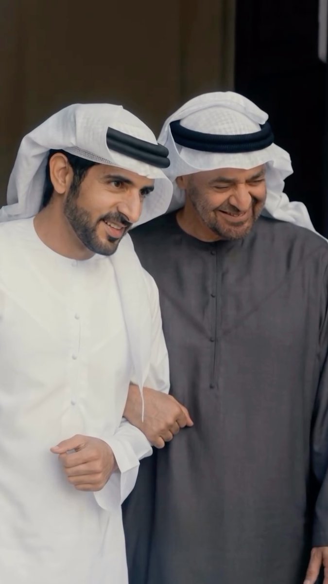 صورة رائعة مع #محمد_بن_زايد ينشرها #حمدان_بن_محمد

#صحيفة_الخليج