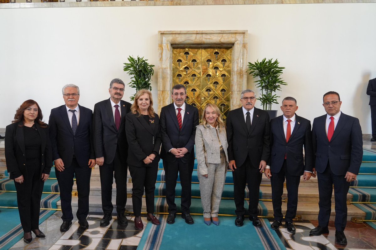 Bugün, resmi ziyaret kapsamında Türkiye Büyük Millet Meclisi’nde bulunan, Türkiye-KKTC Parlamentolar Arası Dostluk Grubu Üyeleri ile Meclisimizde bir araya geldik.