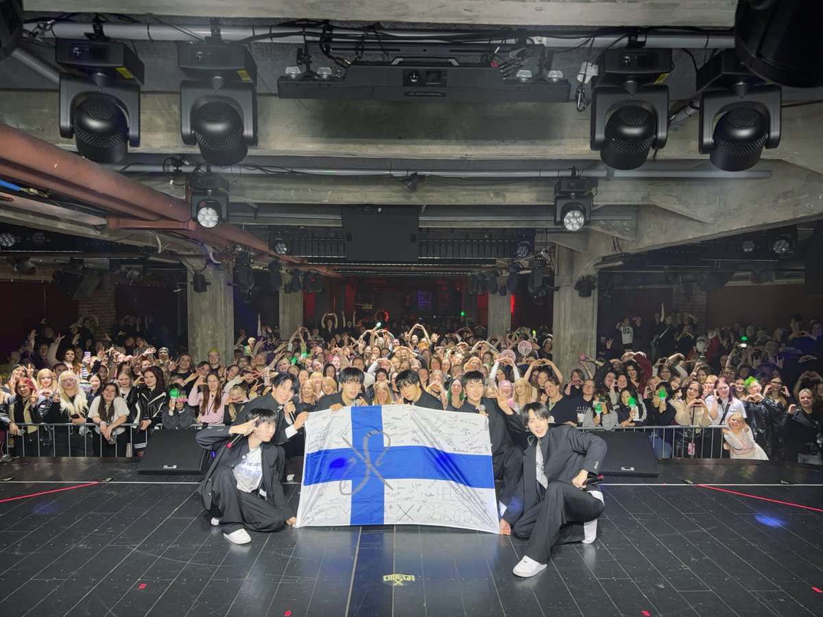 OmegaX_official's tweet photo. Helsingin valot ja teidän rakkautenne loistavat ikuisesti sydämissämme. 🌌
Kiitos tästä, nähdään taas pian! 💖

#OMEGA_X #오메가엑스
#OMEGA_X_RECONNECT https://t.co/Fl74wcNd5F