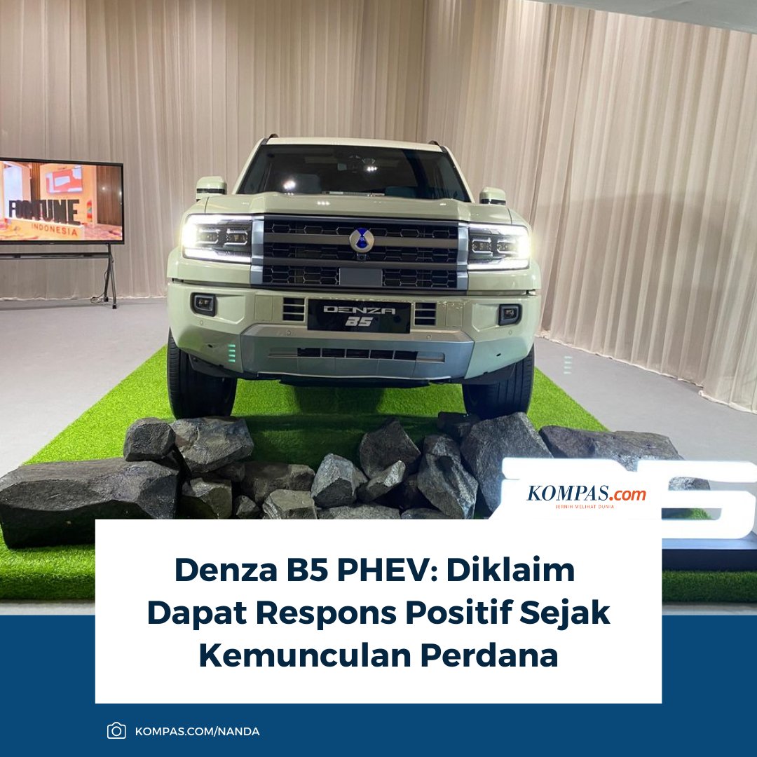 KompasOtomotif's tweet image. SUV plug-in hybrid Denza B5 mulai menarik perhatian pasar otomotif Indonesia. Meski baru diperkenalkan, respons konsumen terhadap model ini disebut cukup positif.

Baca Selengkapnya 👇🏻
otomotif.kompas.com/read/2026/03/1… 

~NA #DenzaB5 #PHEV #SUVHybrid
